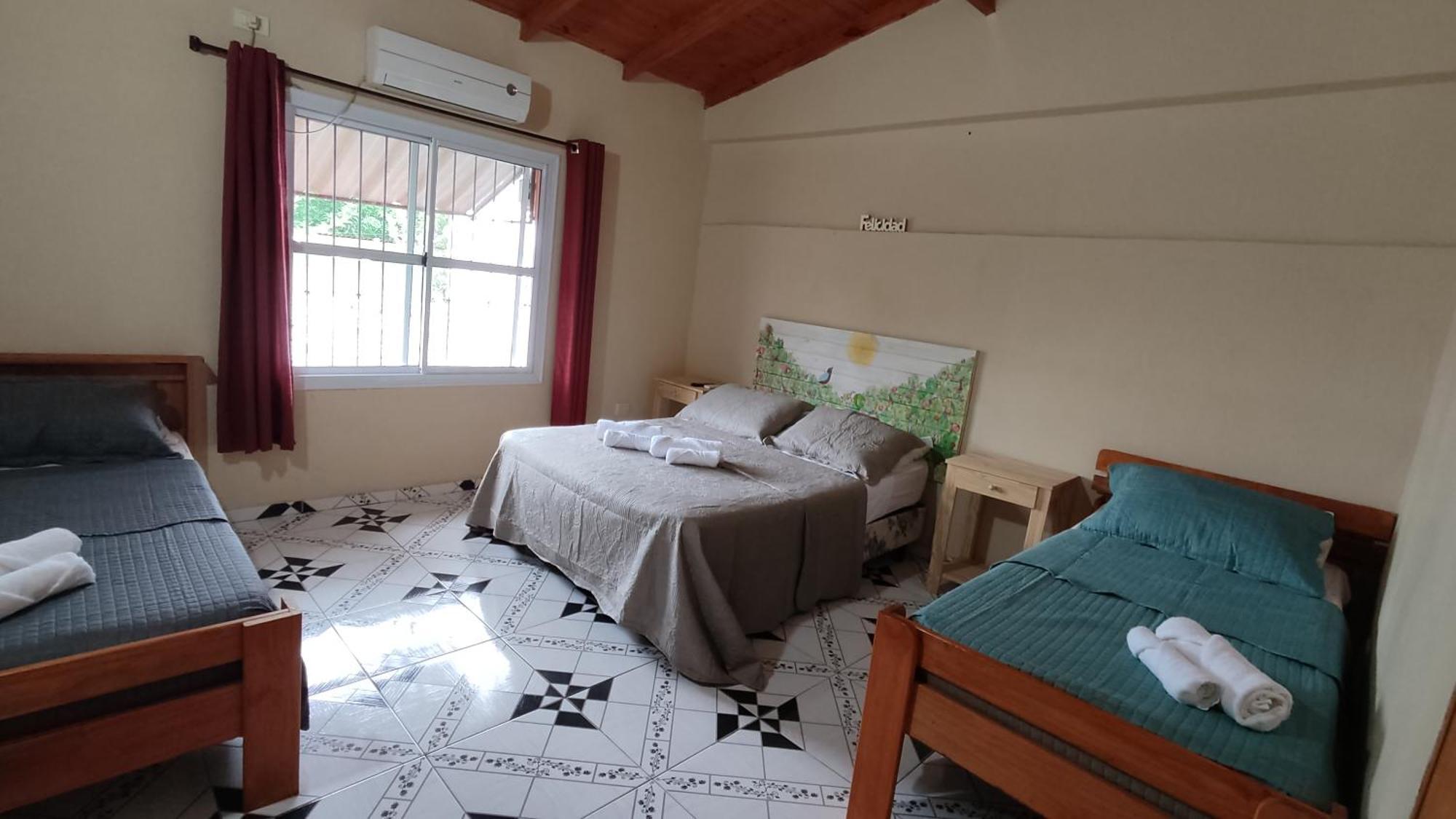 Appartamento Apart Clemencia Puerto Iguazú Esterno foto